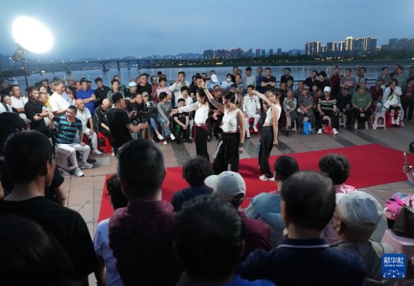 旺源配资 浙江温州：“街唱直播”唱响城市文艺新乐章